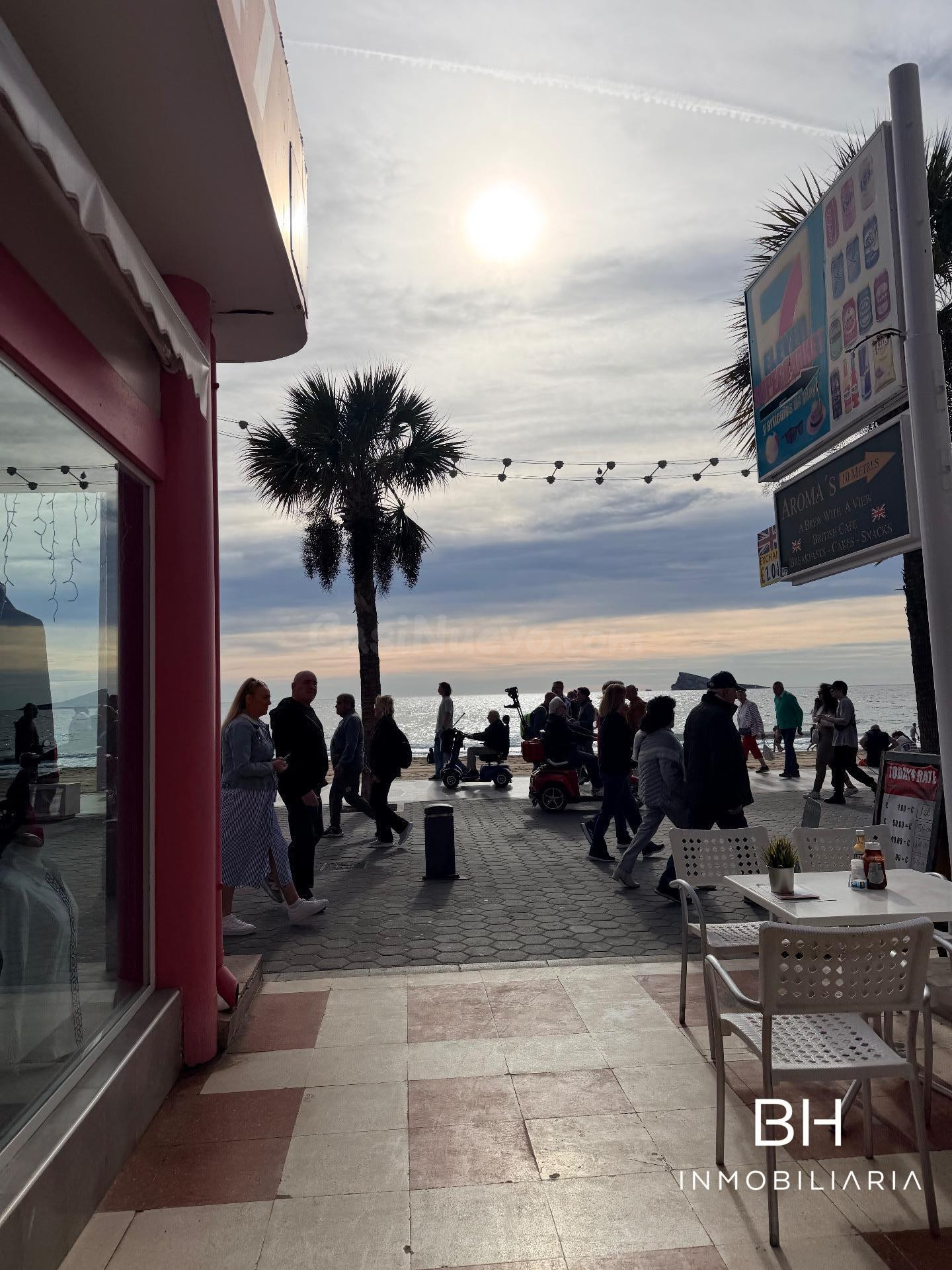 Venta de Local en Avenida ALCOI Nº 2 Benidorm (Alicante/Alacant)