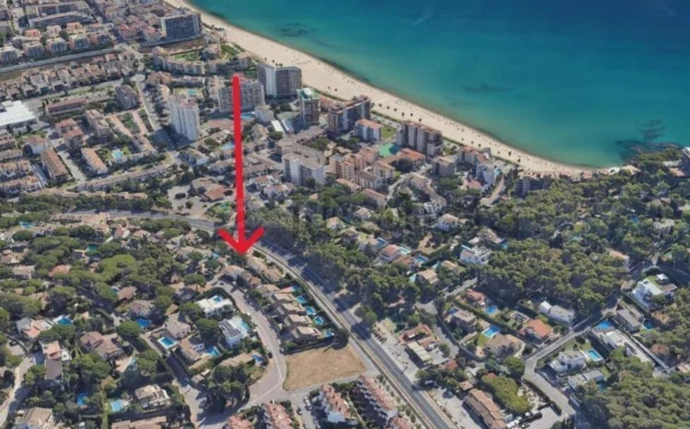 ST ANTONI DE CALONGE: CHALET DE ALTO STANDING DE NUEVA CONSTRUCCIÓN CON VISTAS AL MAR CON PISCINA Y GARAJE.