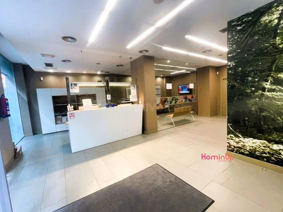 Se Alquila amplio Local comercial de 420m2 utiles, en muy buen estado, Zona Campuzano