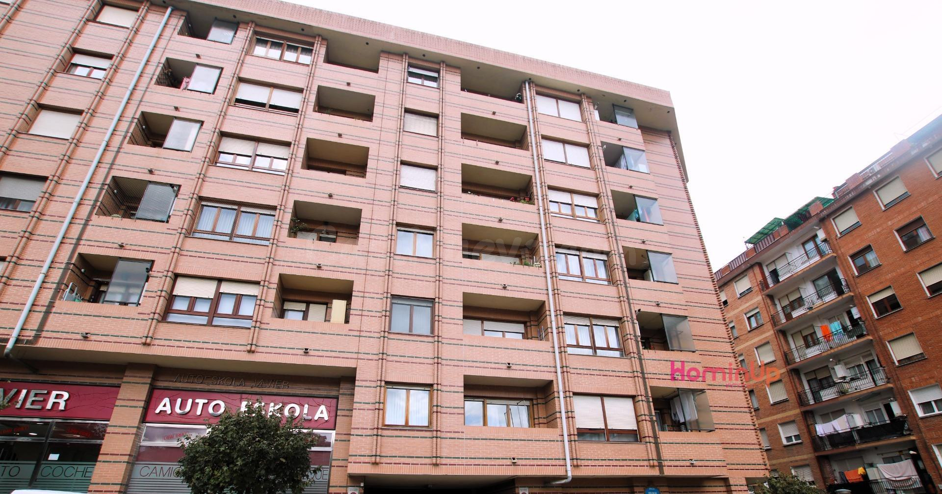 Se Vende Parcela de Garaje con trastero en Zona La Peña