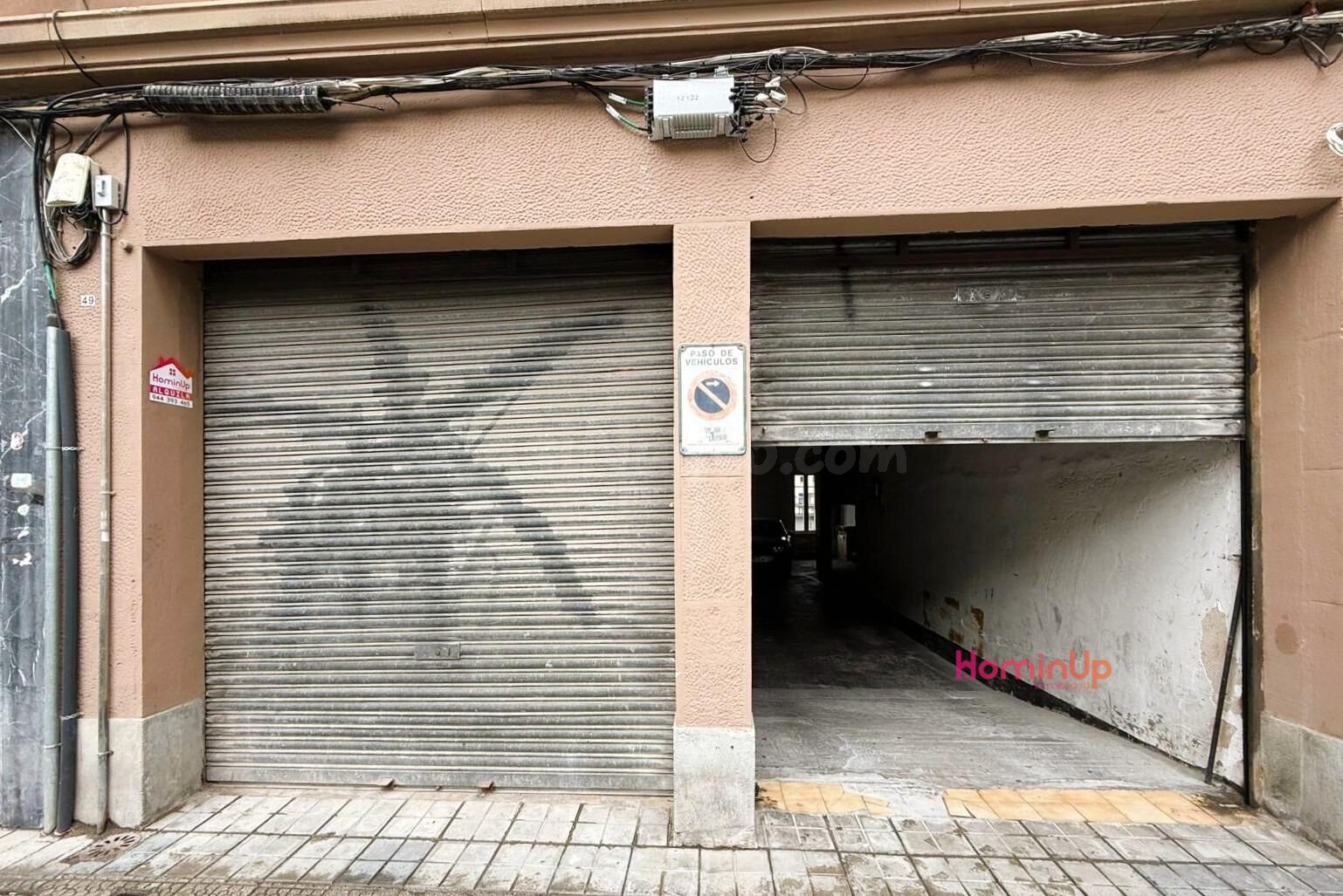 Se alquila Parcela de garaje altillo en Zona La Peña