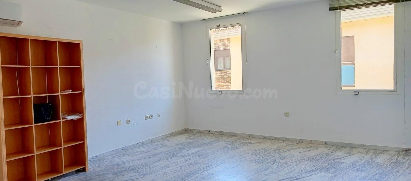 🎉🏢 ¡OPORTUNIDAD EN ALQUILER EN EL CENTRO DE MÉRIDA! 🏢🎉 - foto 3