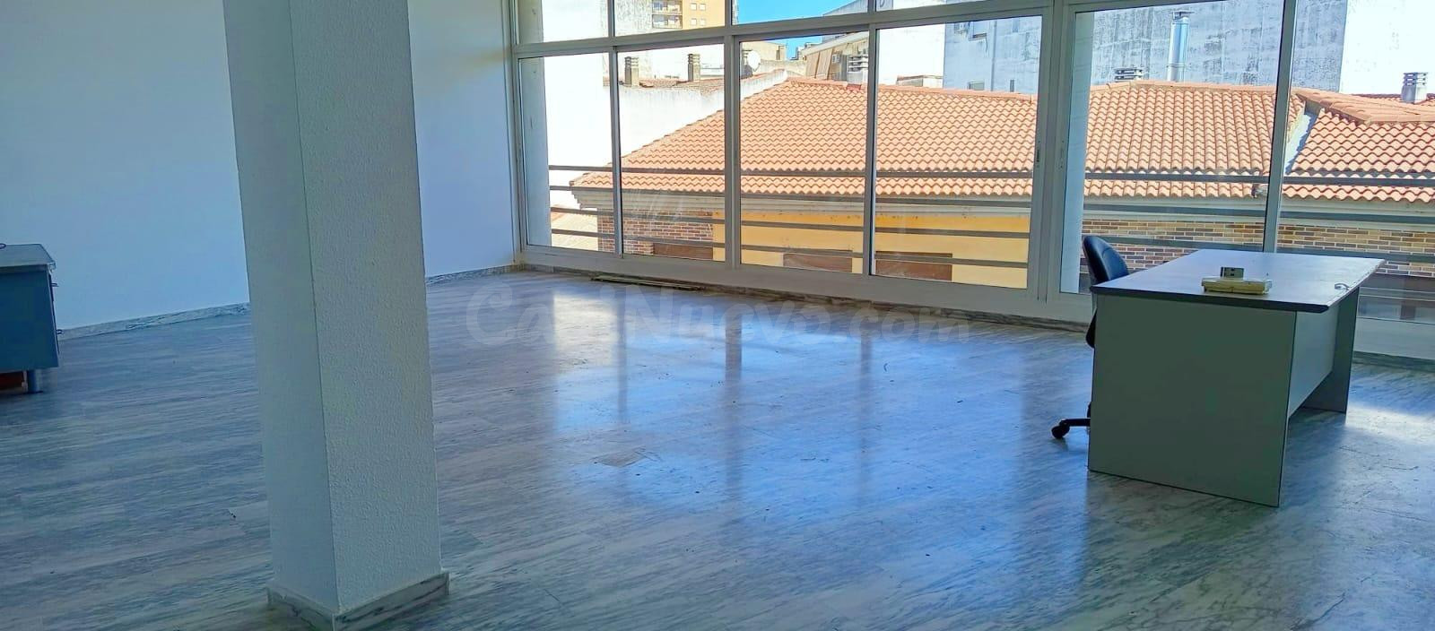 🎯🏢 ¡AMPLIO LOCAL EN ALQUILER EN PLENO CENTRO DE MÉRIDA! 🏢🎯 - foto 5