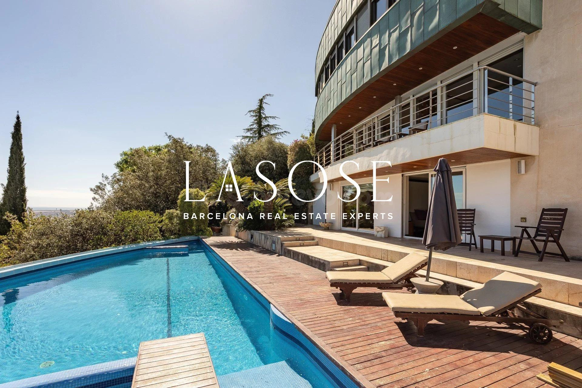 Lujosa casa con piscina en Esplugues