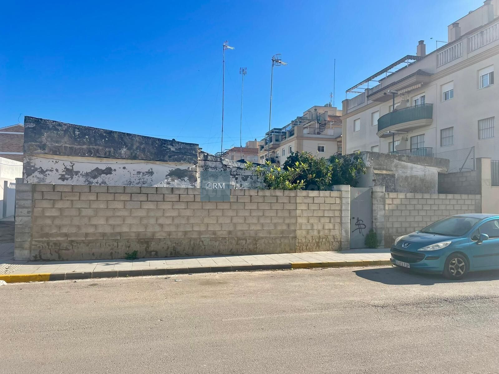 CONTRUYE LA CASA DE TUS SUEÑOS JUNTO A LA PLAYA DE LAS PILET - foto 2