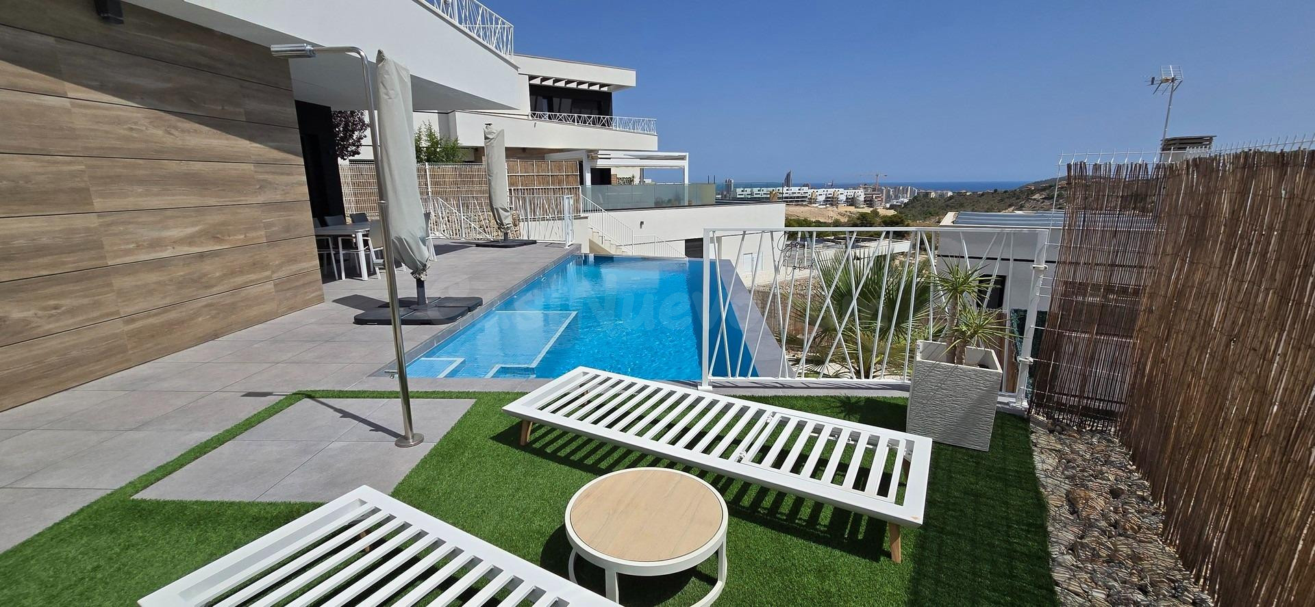 Fantástica villa con espectaculares vistas al mar en Finestrat