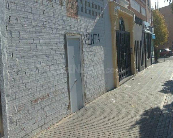 Local junto Avenida del Brillante