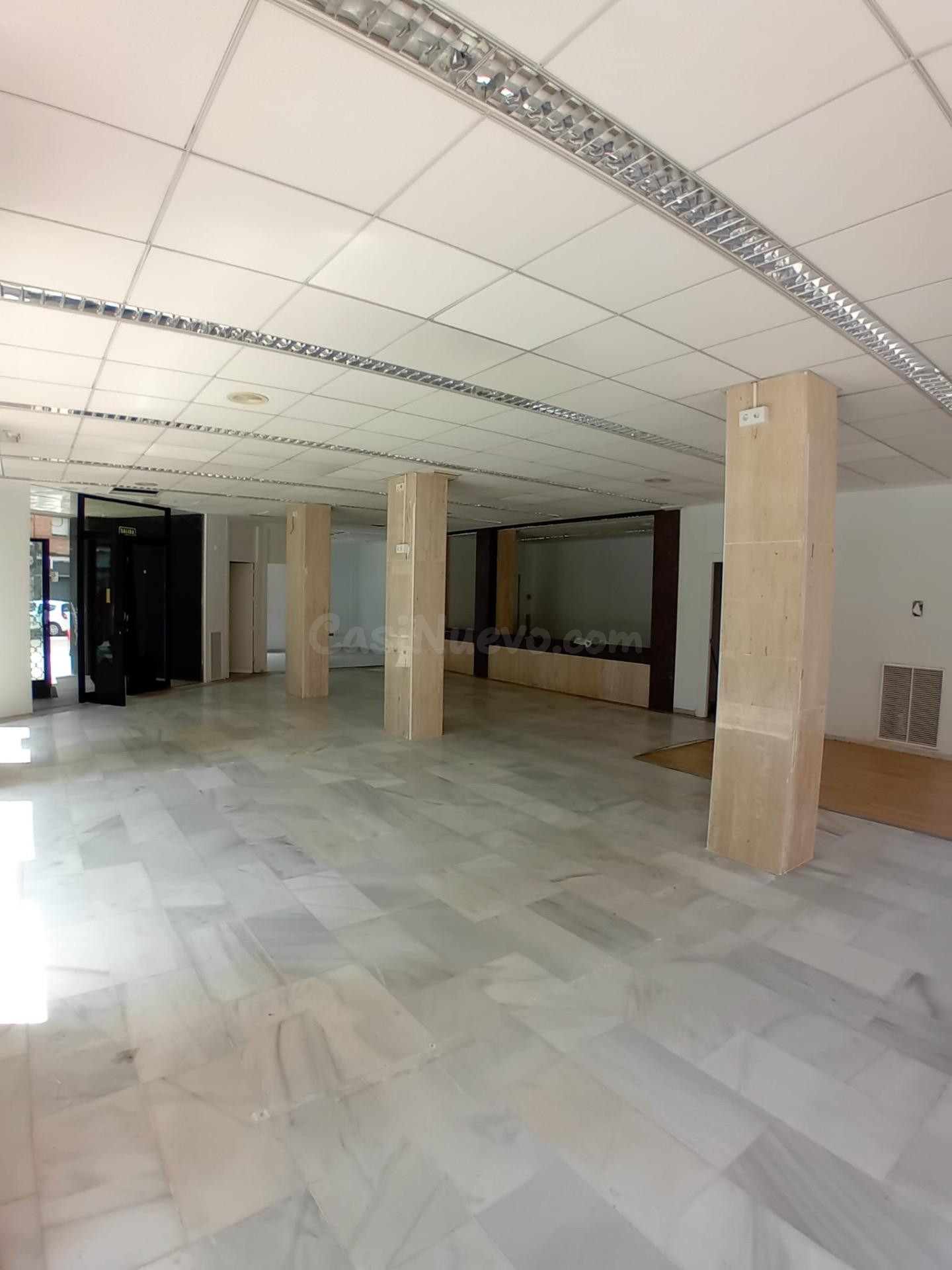 ATENCIÓN INVERSORES - LOCAL 190 M2  EN CAIRO