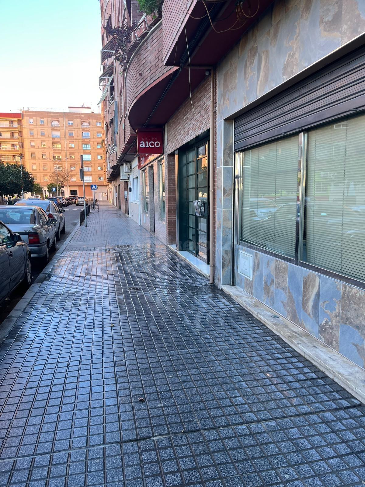 LOCAL COMERCIAL CON USO DE VIVIENDA