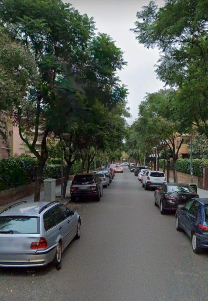 Exclusiva plaza de Garaje en Camping