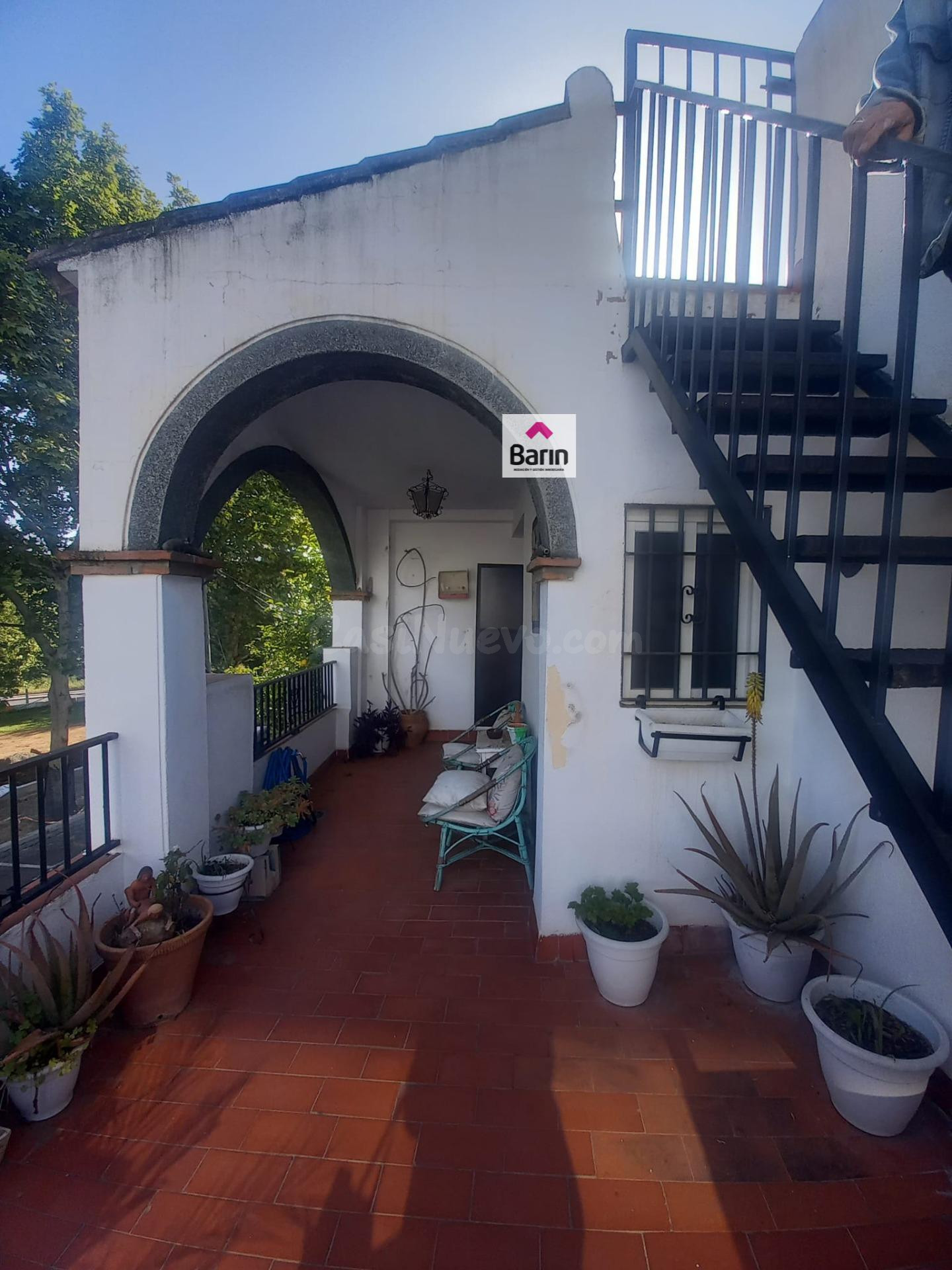 Casa en Mirabueno-Barrio Naranjo!!