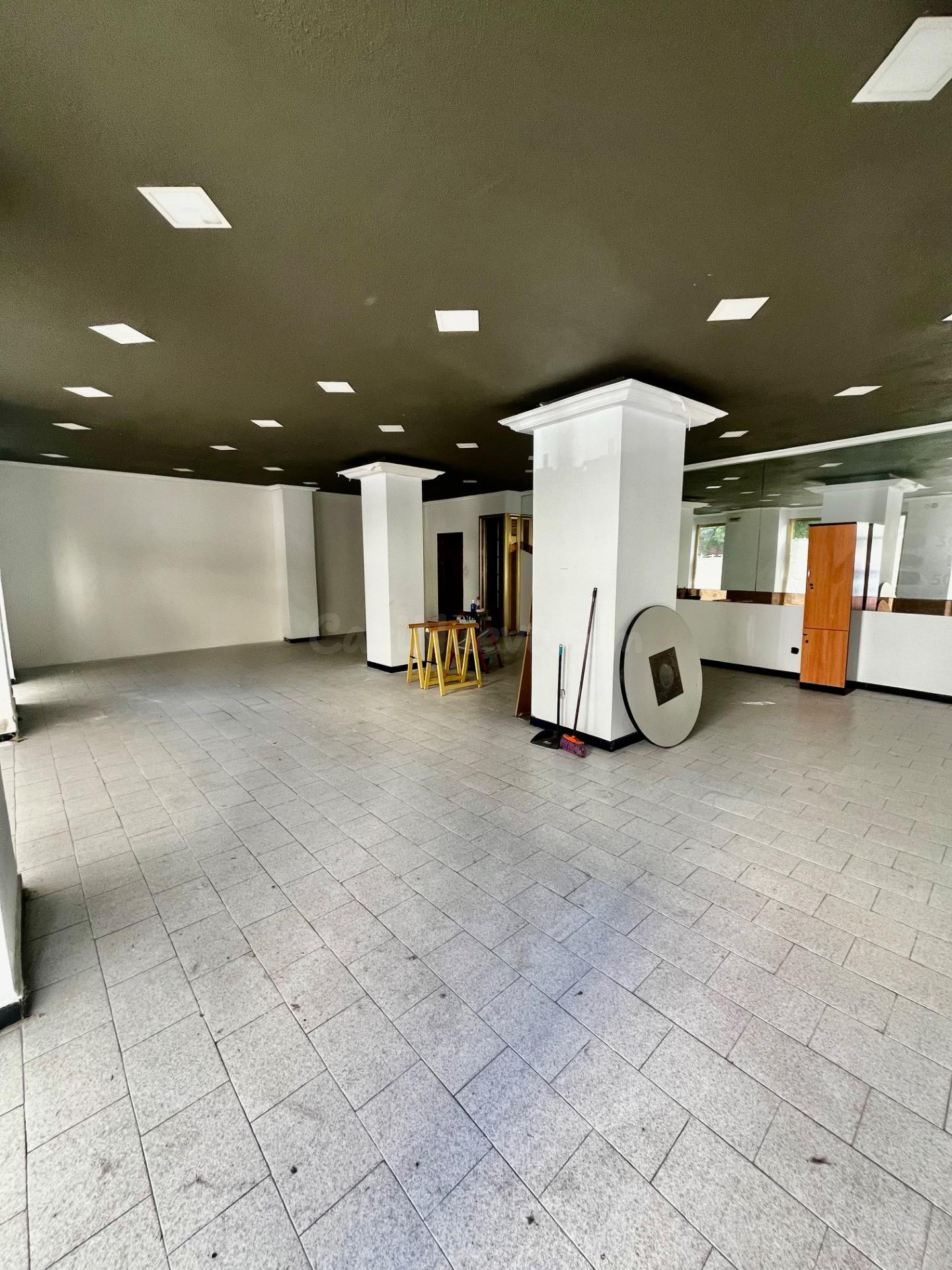 Local comercial Ciudad Jardin.