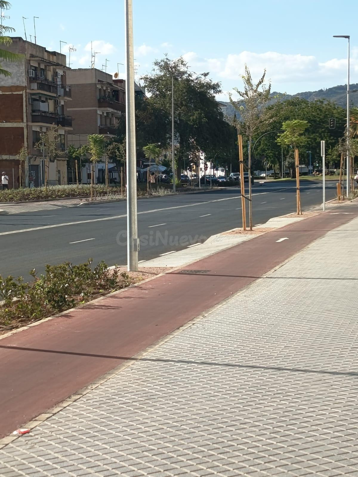Solar junto a la Estación