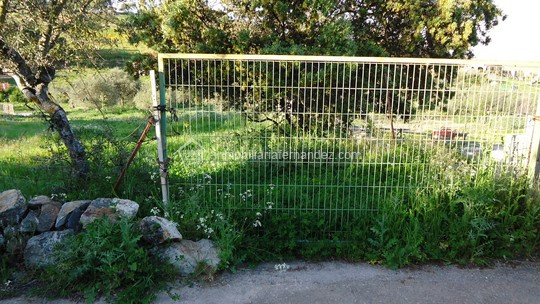 Parcela a 500 metros de Sierra de Fuentes