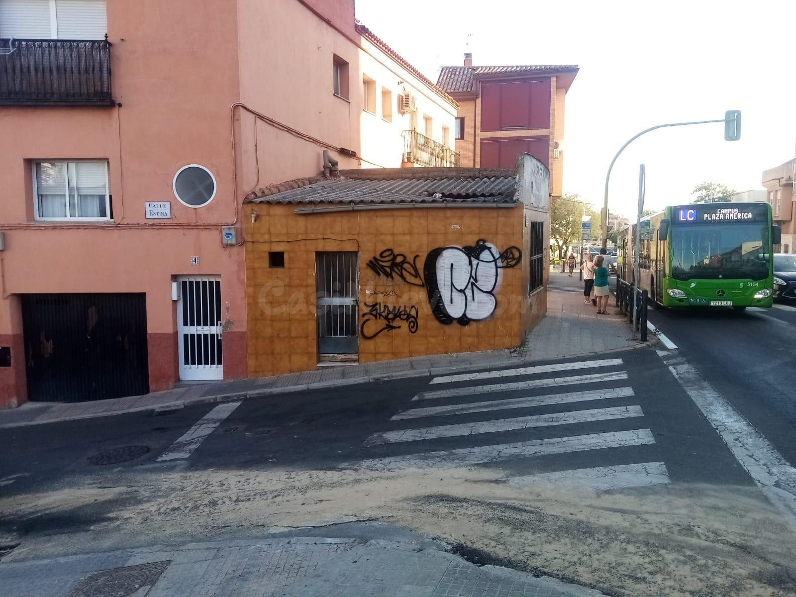 Cochera cerrada chollazo !!!