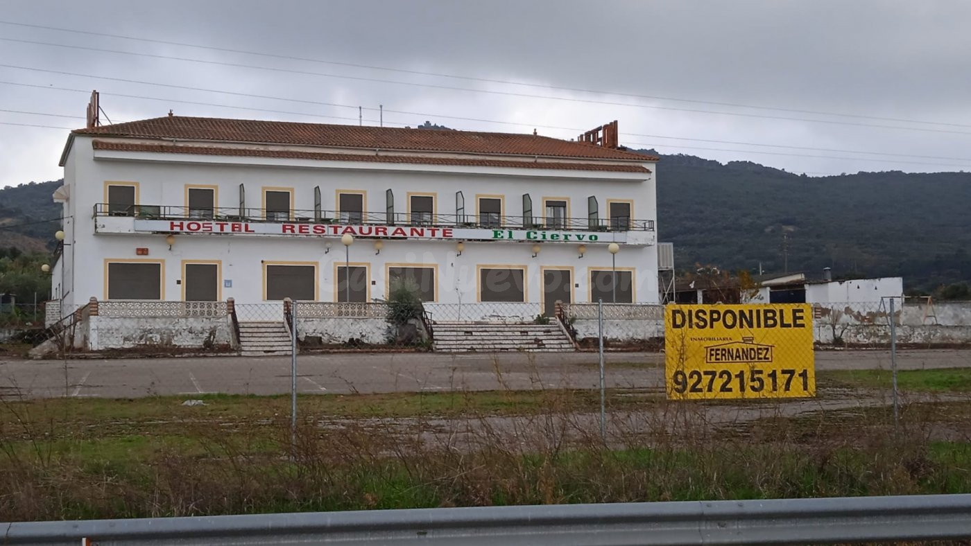 Ocasión Hostal en venta en El Ciervo en N-521(Aliseda)