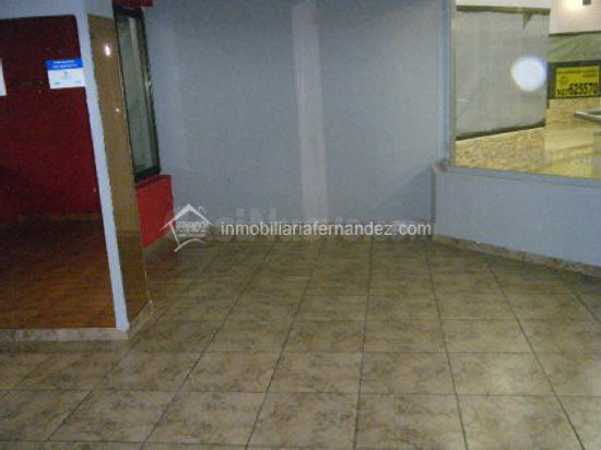 LOCAL EN GALERÍA COMERCIAL CÁNOVAS