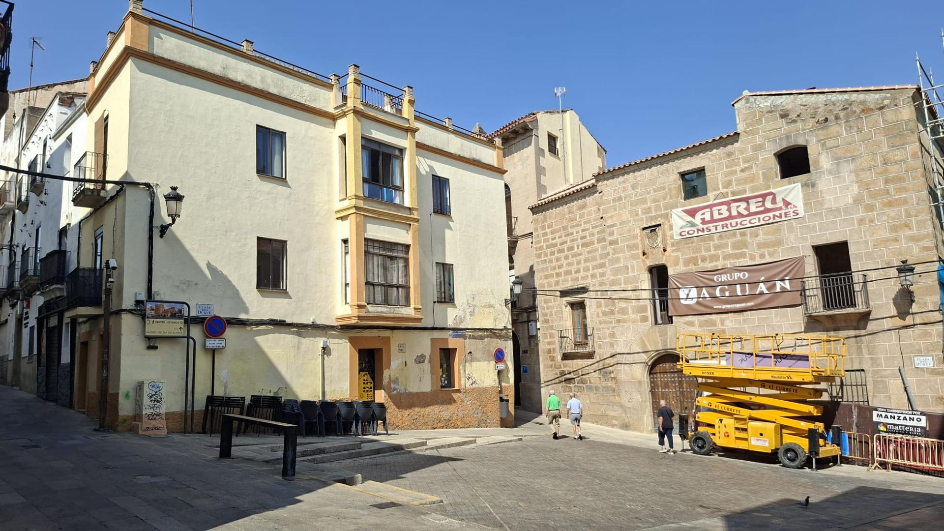 Local plaza mayor