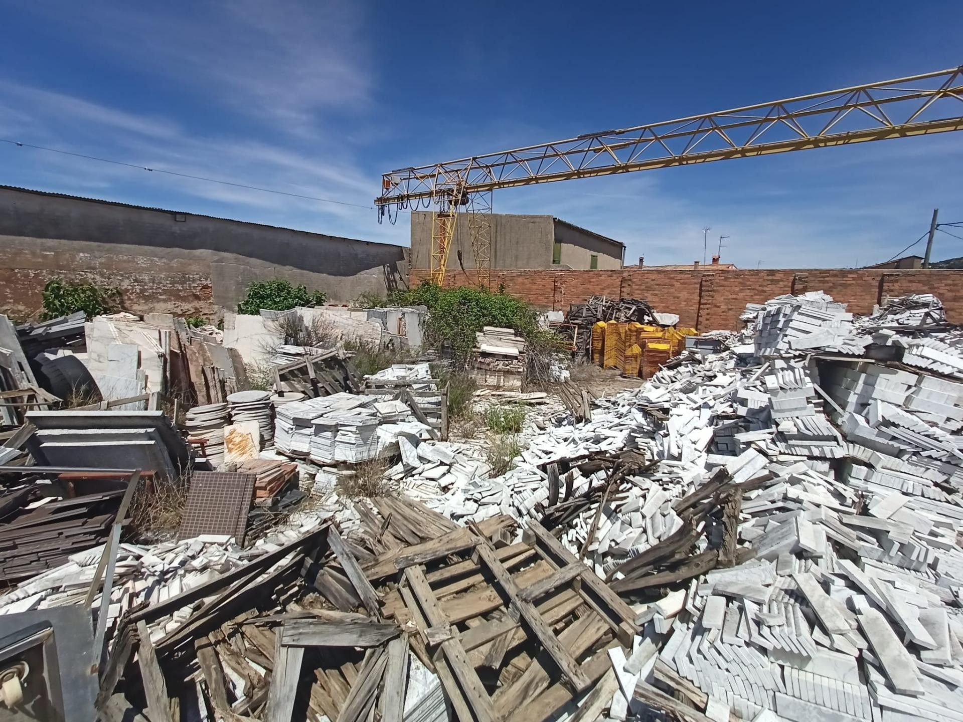 Terreno para uso industrial en la charca musia !!!