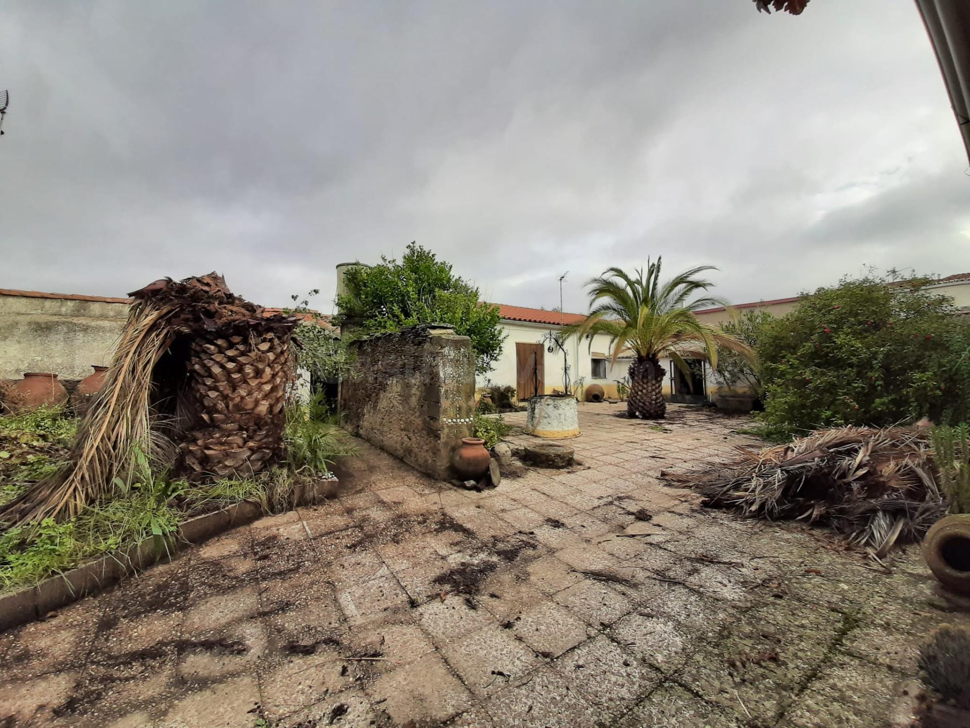 Casa con patio 200 metros en Botija
