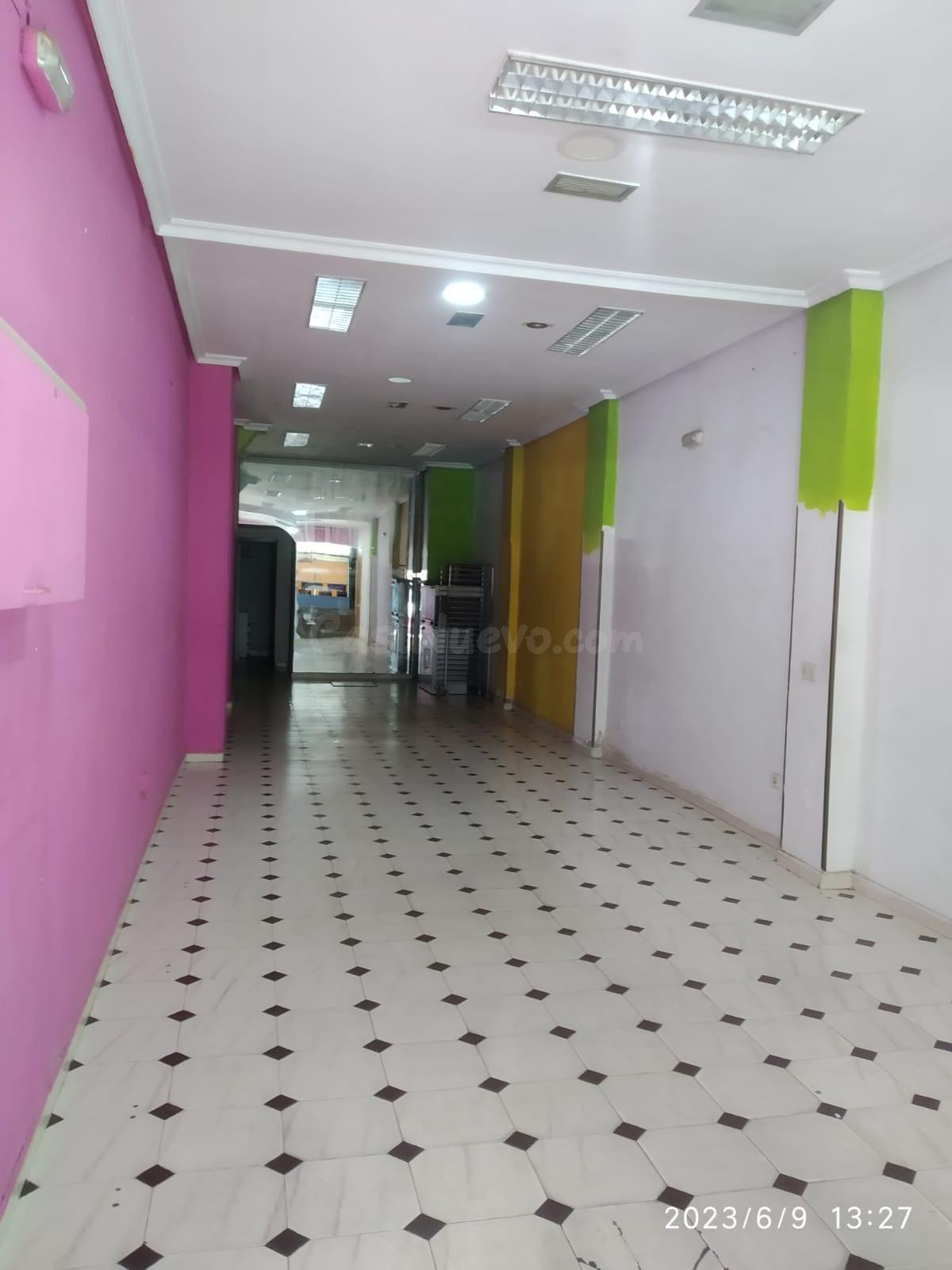 Se vende Local comercial en zona Antonio Hurtado