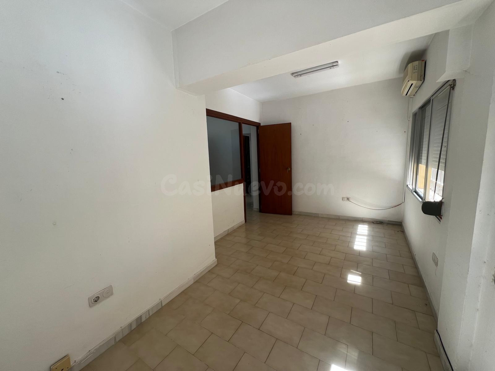Oficina en el centro posibilidad de cambio a vivienda