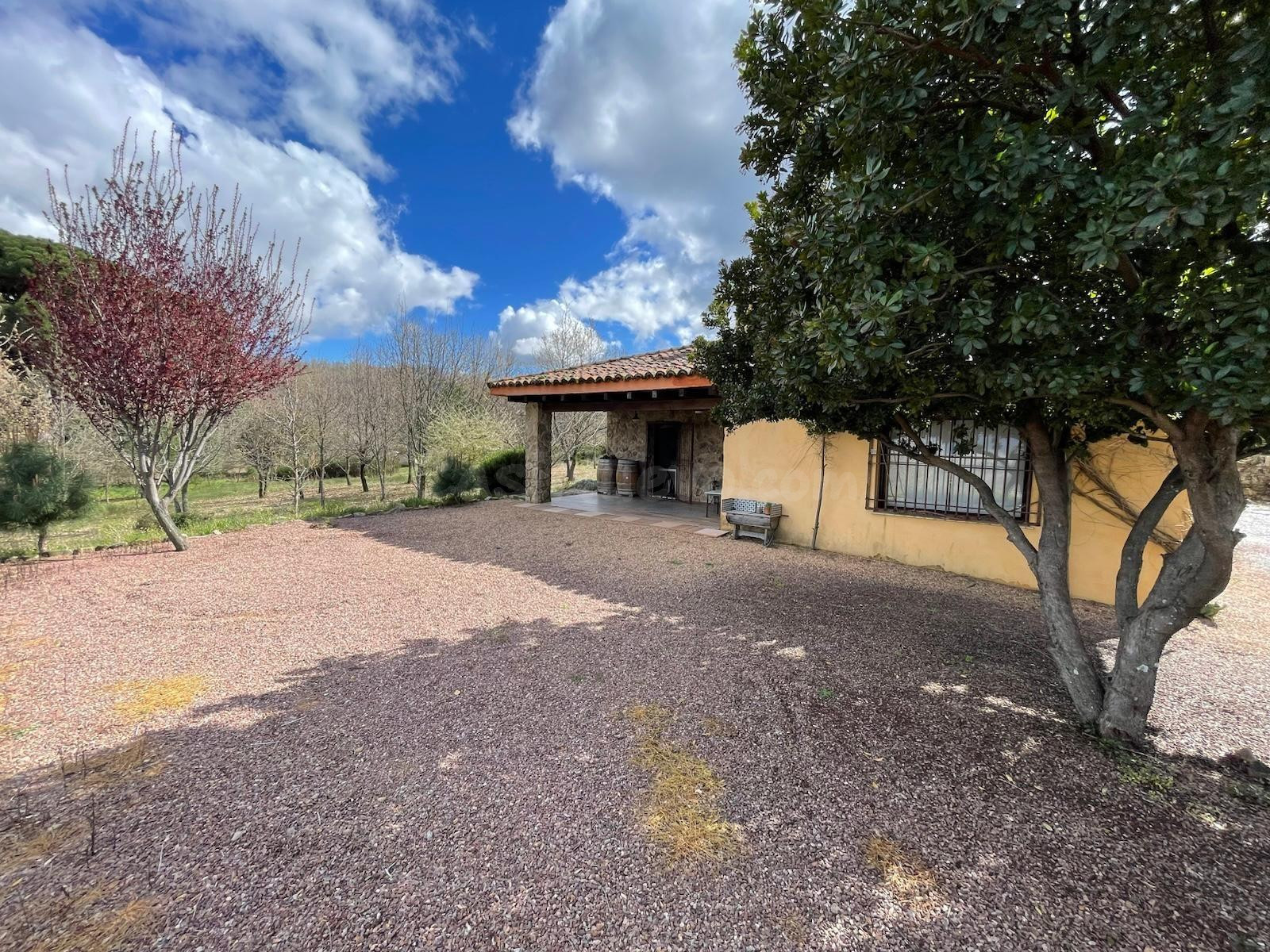 EXCLUSIVA VIVIENDA EN JARAIZ DE LA VERA A DOS HORAS DE MADRI - foto 4