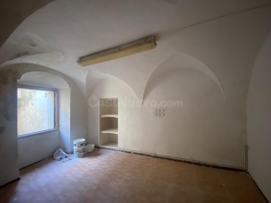 Local en alquiler en la Parte Antigua de Cáceres – ¡Gran oportunidad para tu negocio!