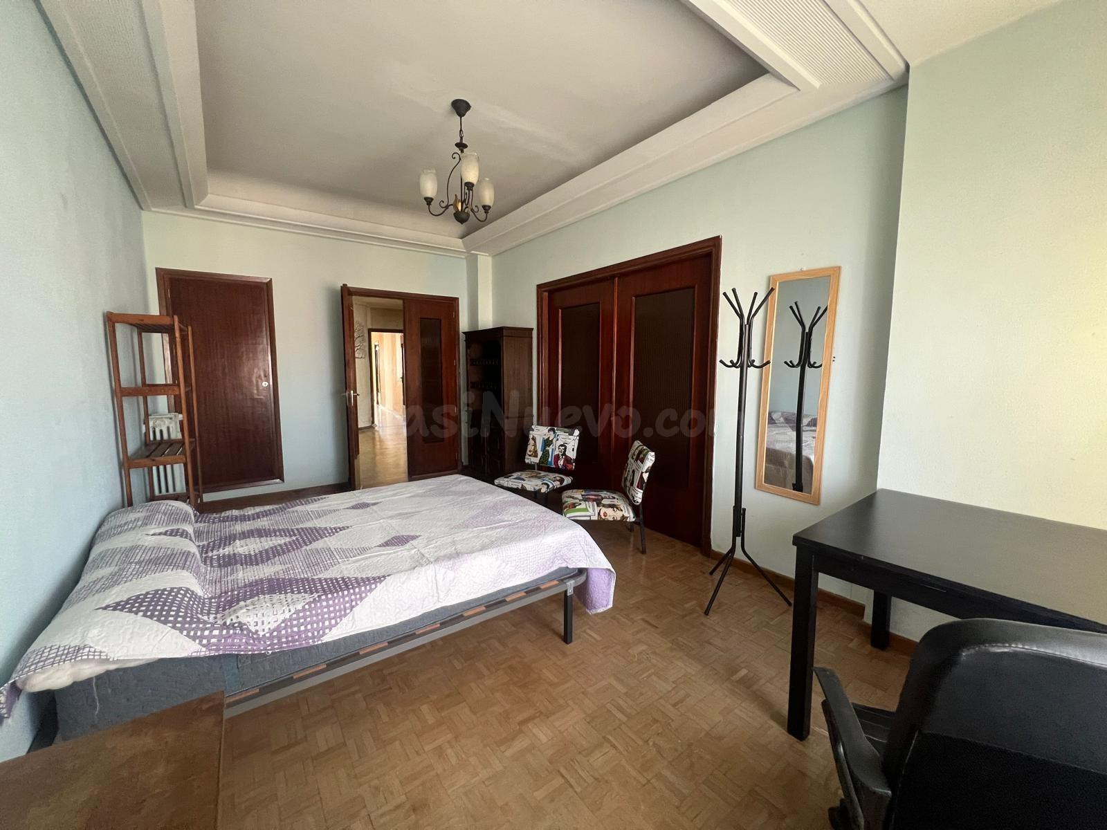 GRANDISIMO PISO EN CANOVAS PARA ESTUDIANTES