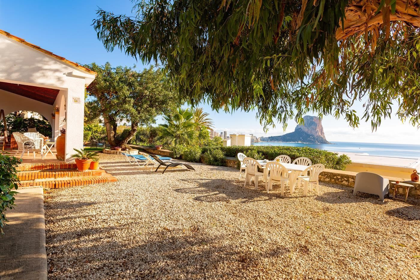 Villa en Primera Linea de Playa en Calpe