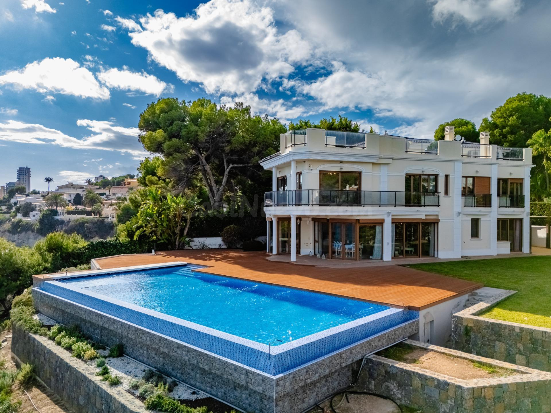 Villa en primera línea en Basetes con espectaculares vistas al mar, Calpe