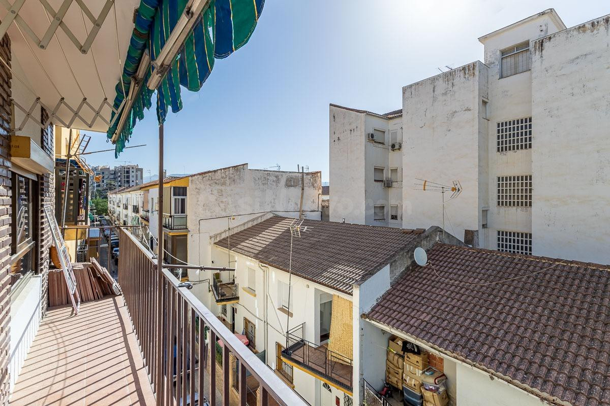 PISO JUNTO AVENIDA DE ANDALUCIA