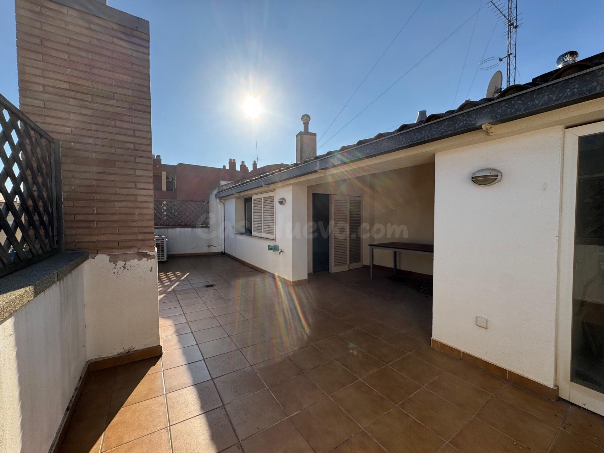 Gran dúplex de 4 habitaciones con plaza de parking cerrada