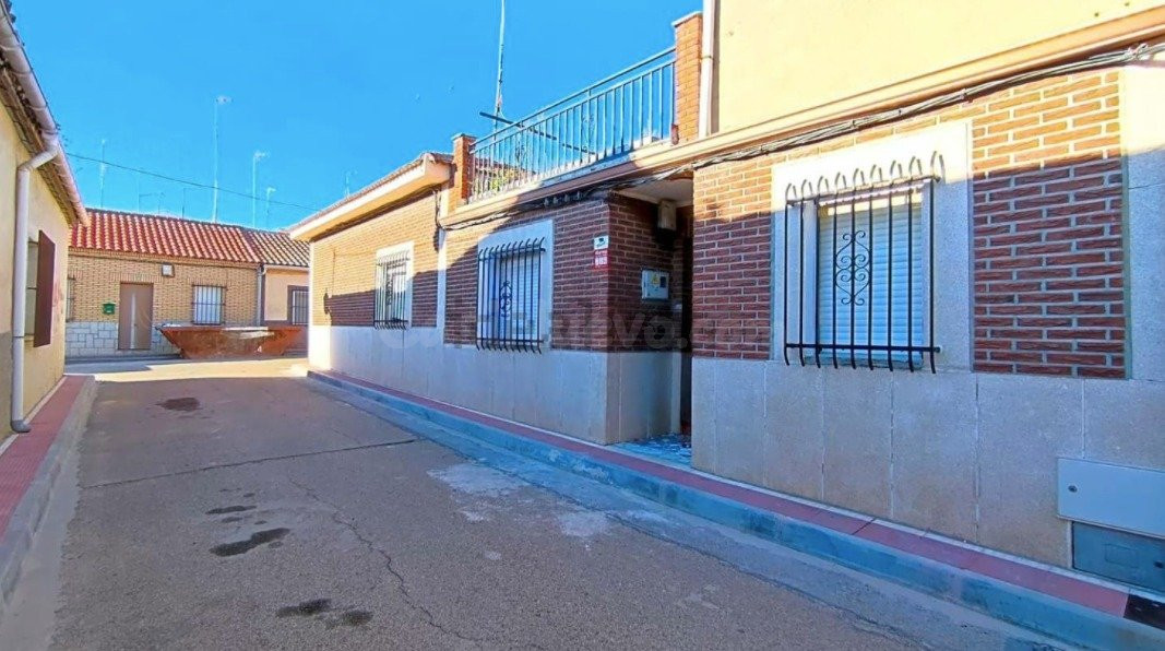 CASA EN VENTA EN VILLA DEL PRADO - foto 2