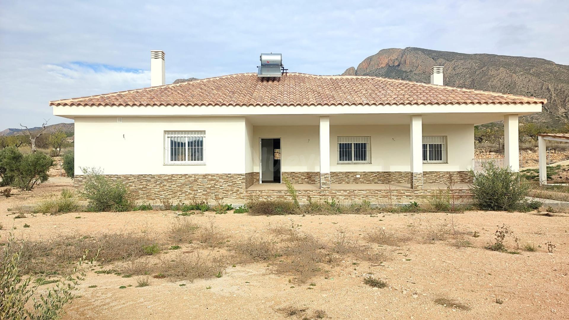 ¡¡CHALET INDEPENDIENTE DE OBRA NUEVA (MACISVENDA)!!