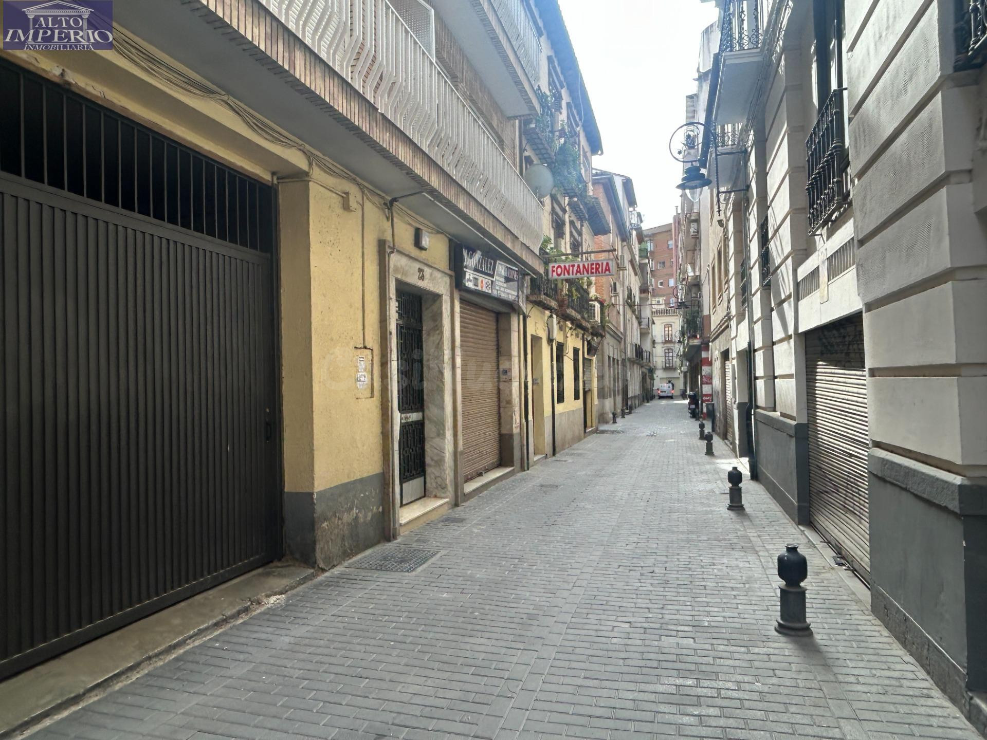 Garaje en Carrera de la Virgen