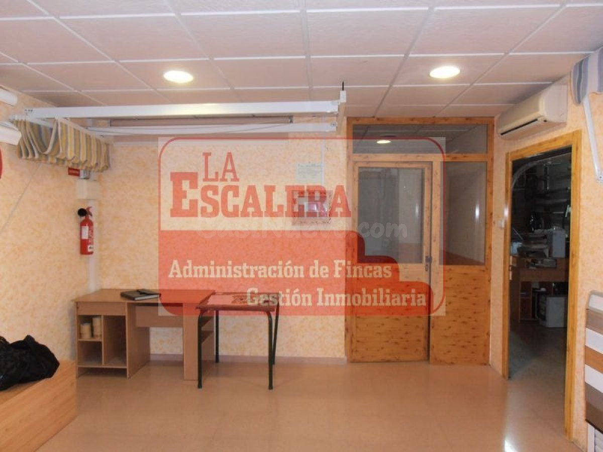 LOCAL ZONA AYUNTAMIENTO DE IBI.