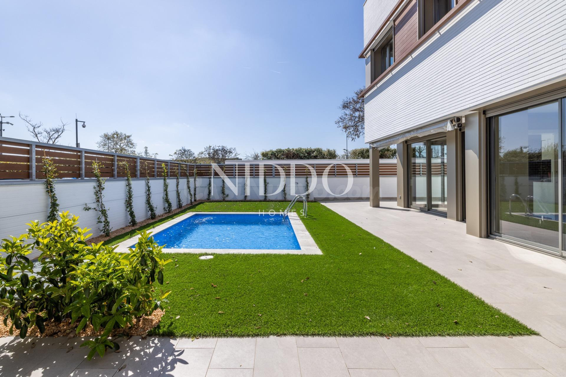 ESPECTACULAR CASA ESQUINERA EN CAN GAMBÚS - foto 2