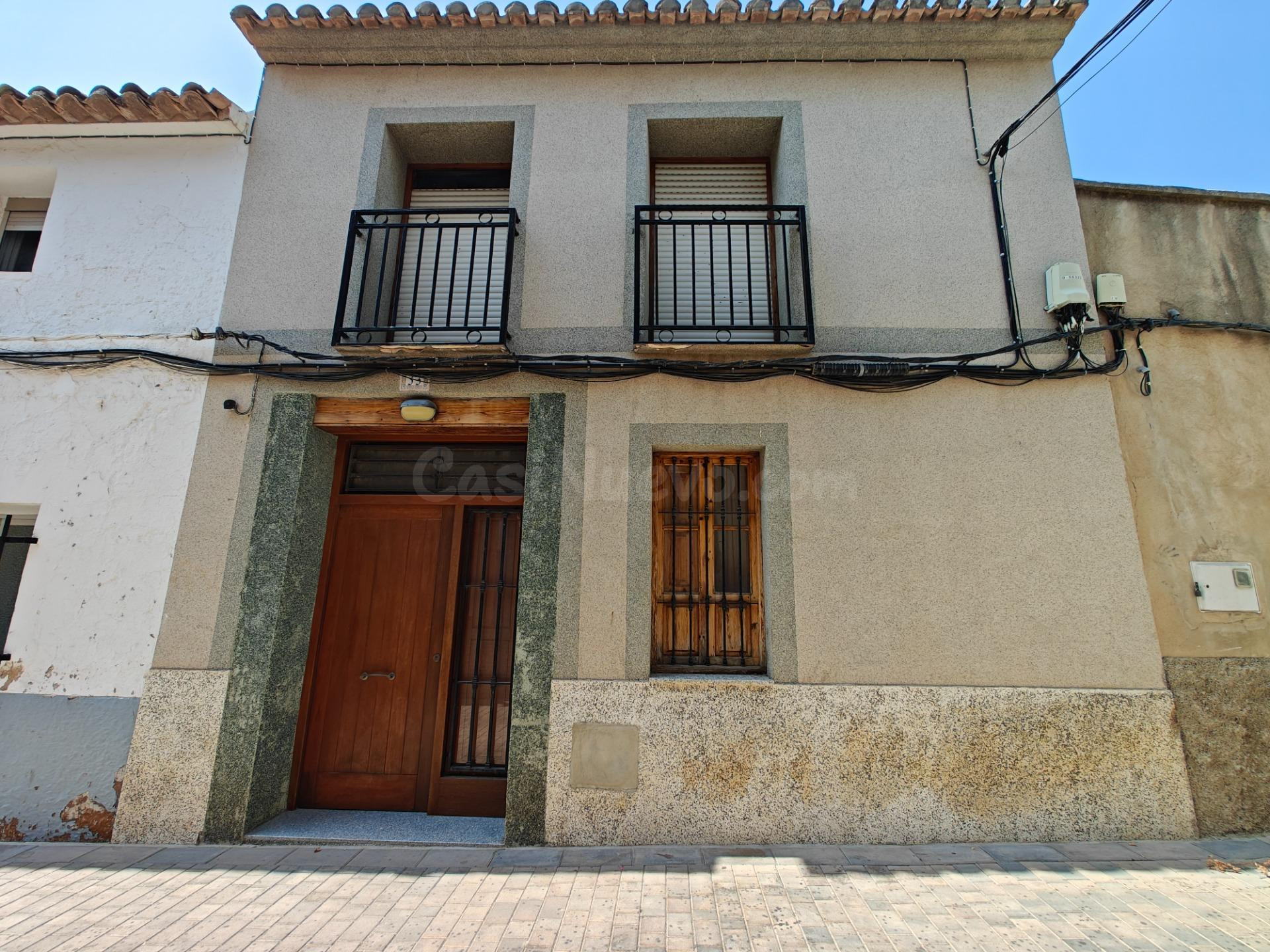 Casa de pueblo con solar urbano