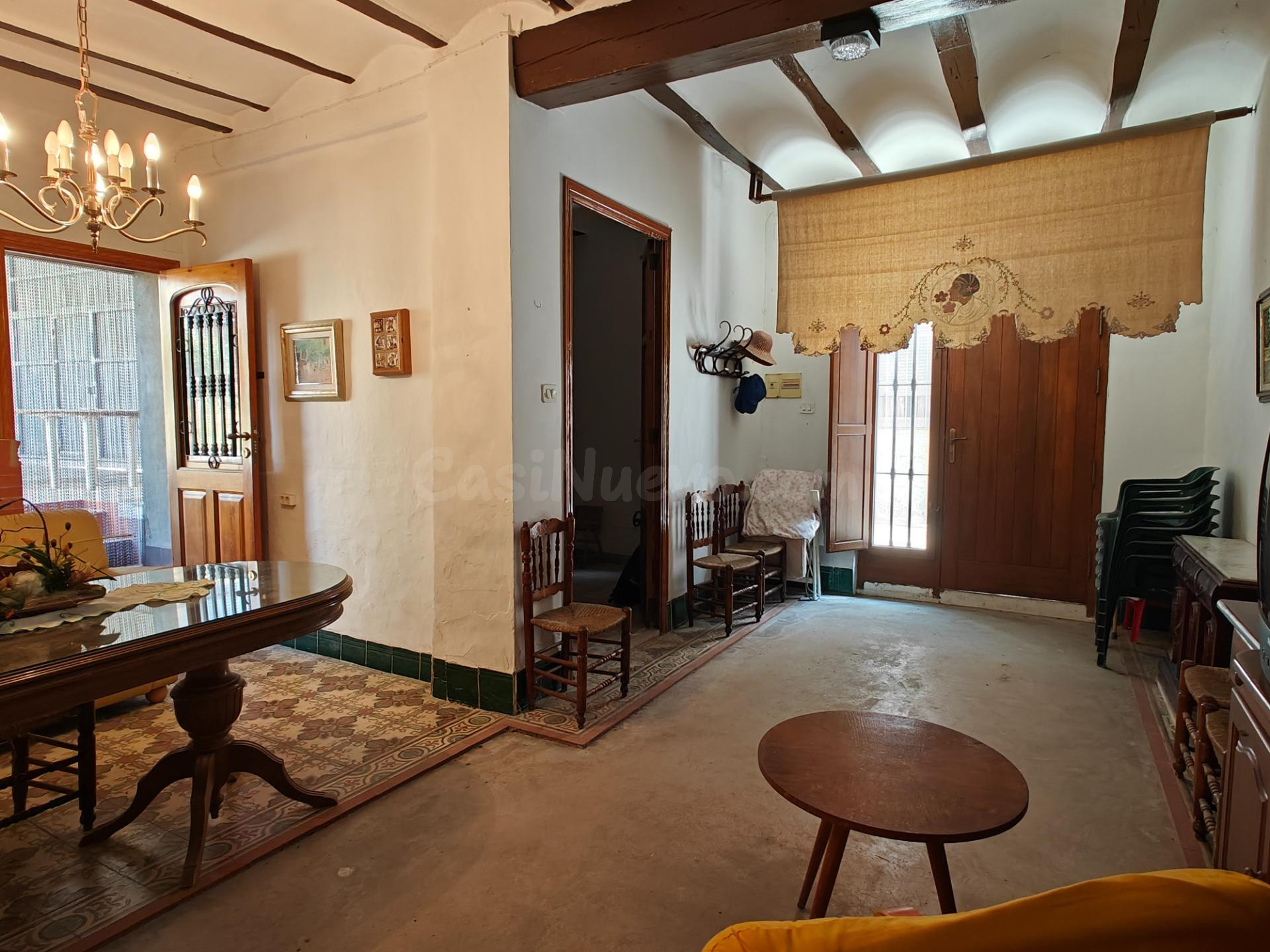 Casa de pueblo con solar urbano - foto 3