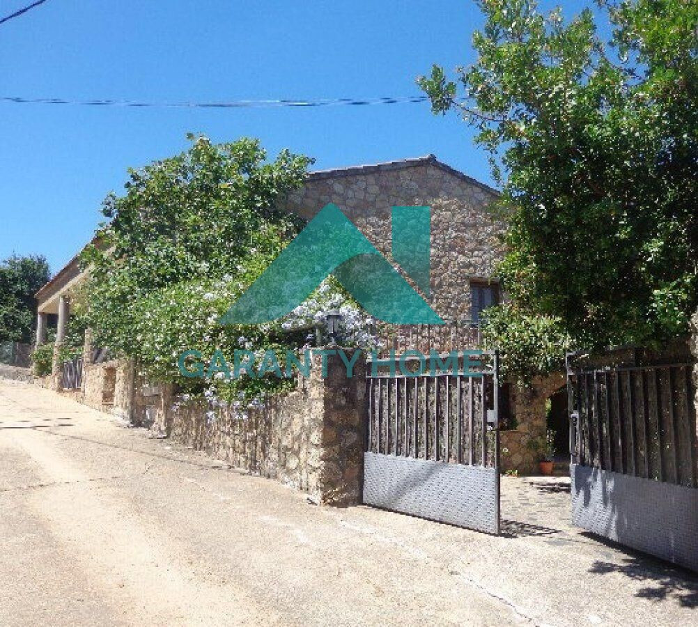 SE VENDE CASA RURAL EN VALENCIA DE ALCANTARA - foto 2