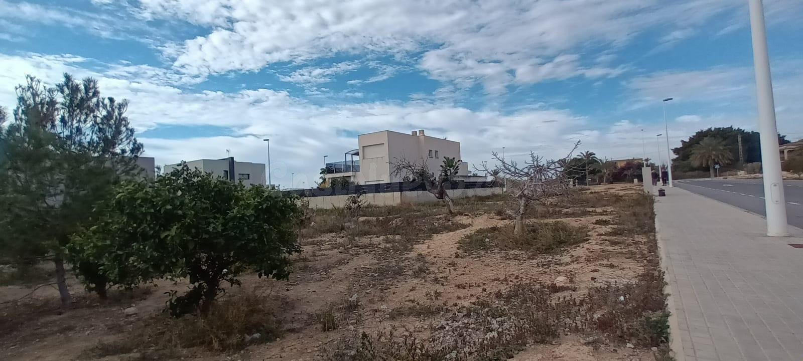 CONSTRUYE TU SUEÑO, TERRENO URBANO