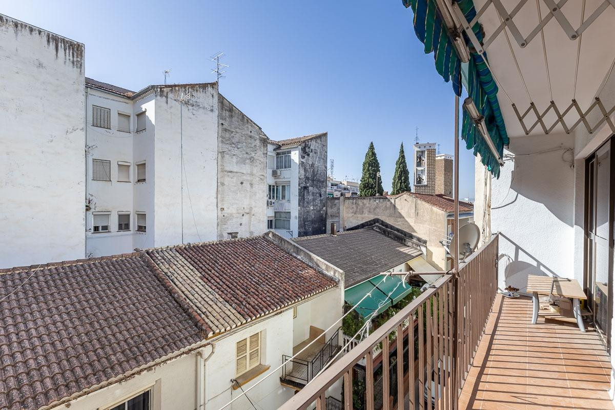 PISO JUNTO AVENIDA DE ANDALUCIA
