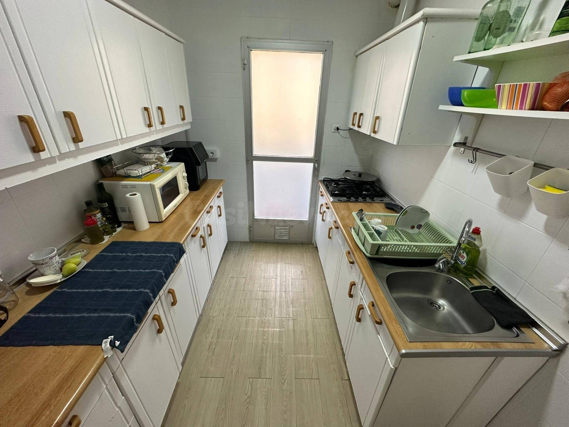 PISO PARA ENTRAR A VIVIR DE CUATRO DORMITORIOS PRÓXIMO A EST - foto 5