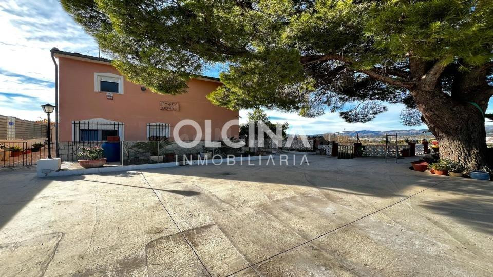 Encantadora Casa Rústica en Ibi ¡Tu hogar ideal te espera!