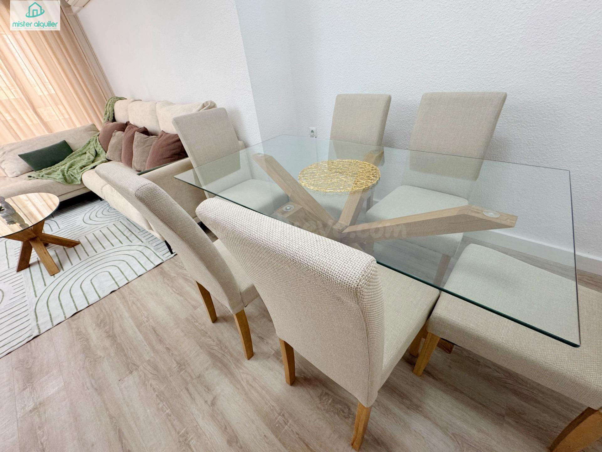 APARTAMENTO LUMINOSO A 100 METROS DE LA PLAYA EN EL CAMPELLO, LISTO PARA ENTRAR A VIVIR - foto 2