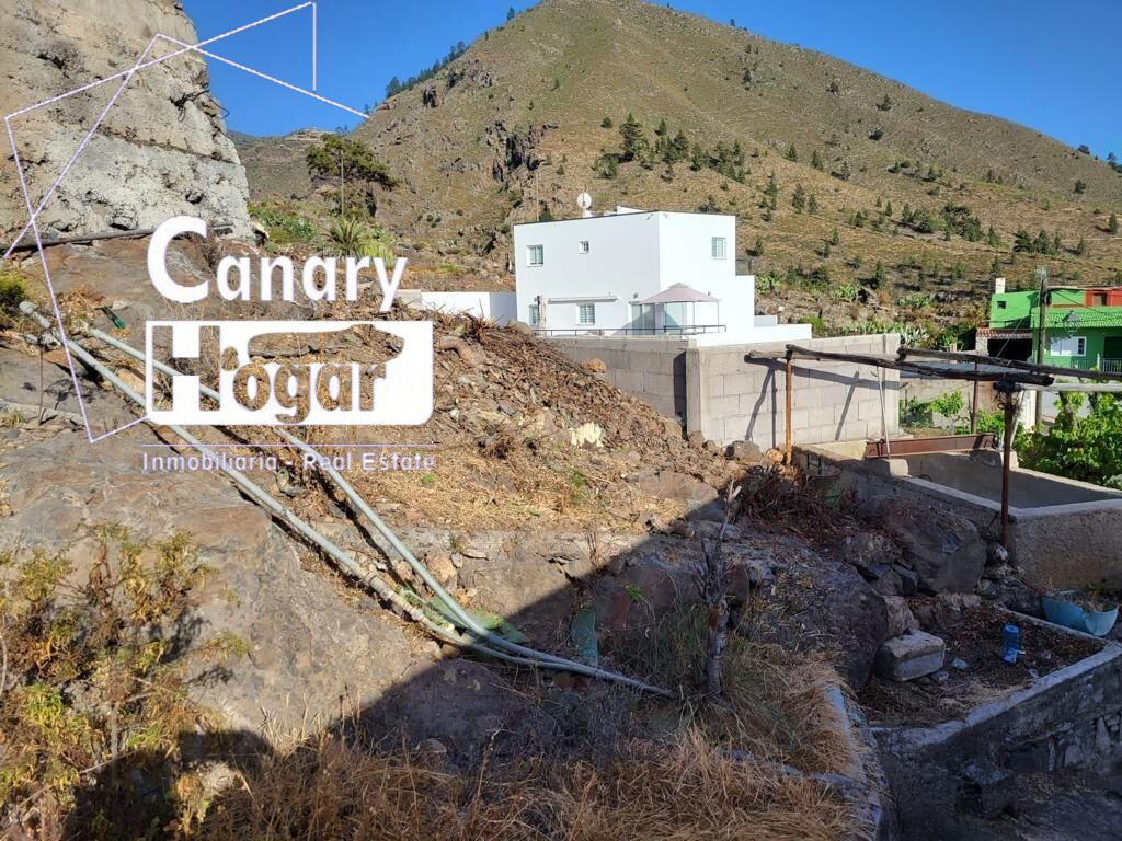 Terreno urbano con dos casa para reformar en Acojeja Guia de Isora