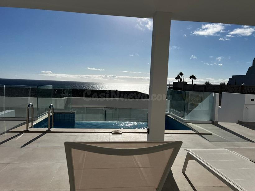 ¡Apartamentos nuevos para estrenar Minerva en Costa del Silencio, en 1 linea de mar