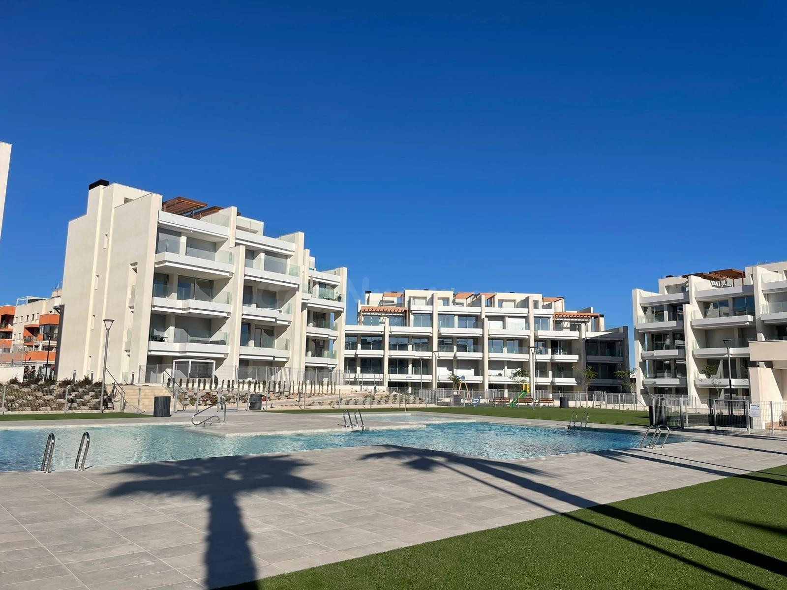APARTAMENTO con PISCINA en VILLAMARTÍN - ORIHUELA COSTA