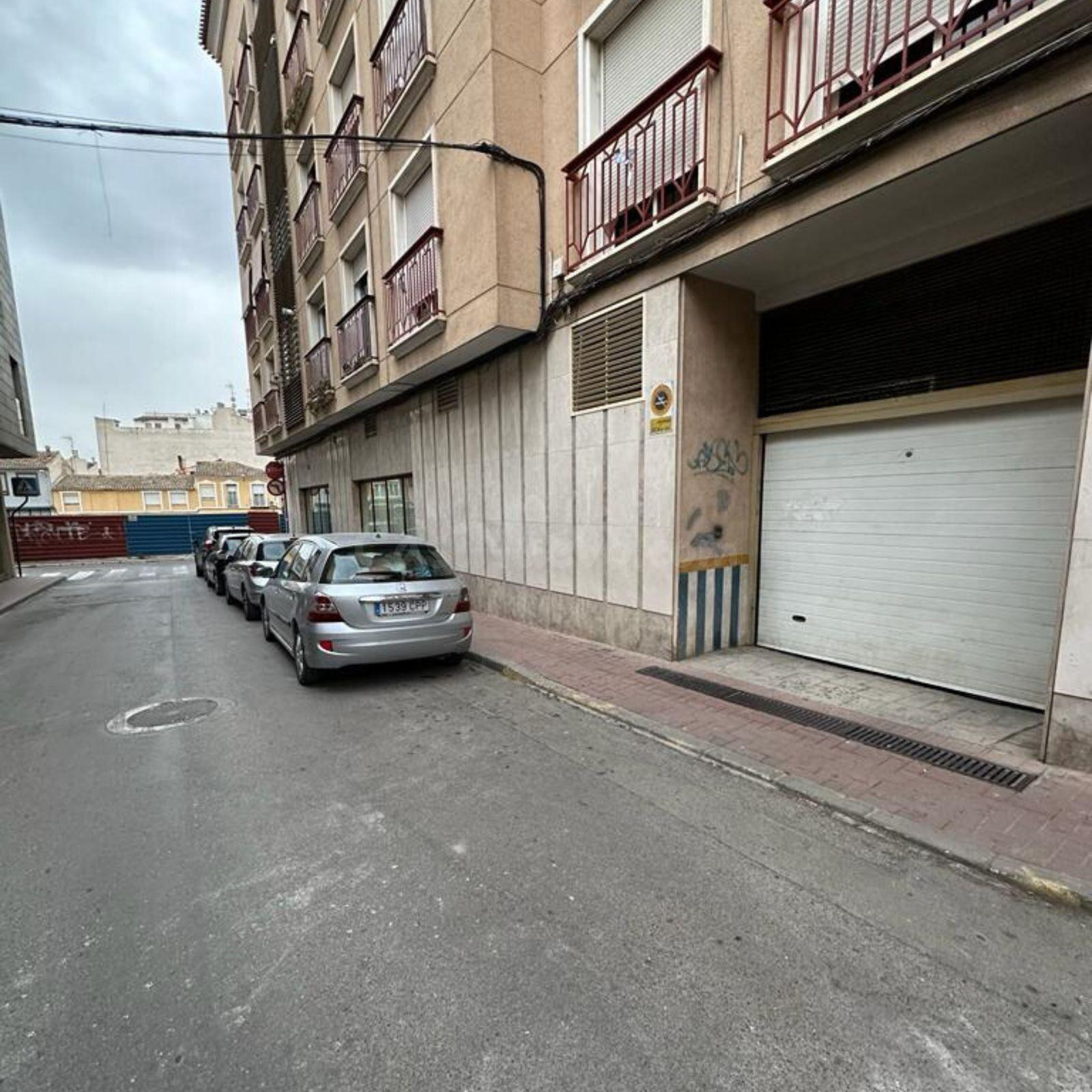 DOS PLAZAS DE GARAJE MAS TRASTERO ZONA CENTRO!!!